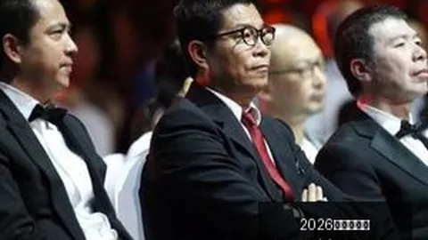 拜仁中锋连场建功，格纳布里送出关键助攻，欧冠对决拜仁3-0完胜巴萨